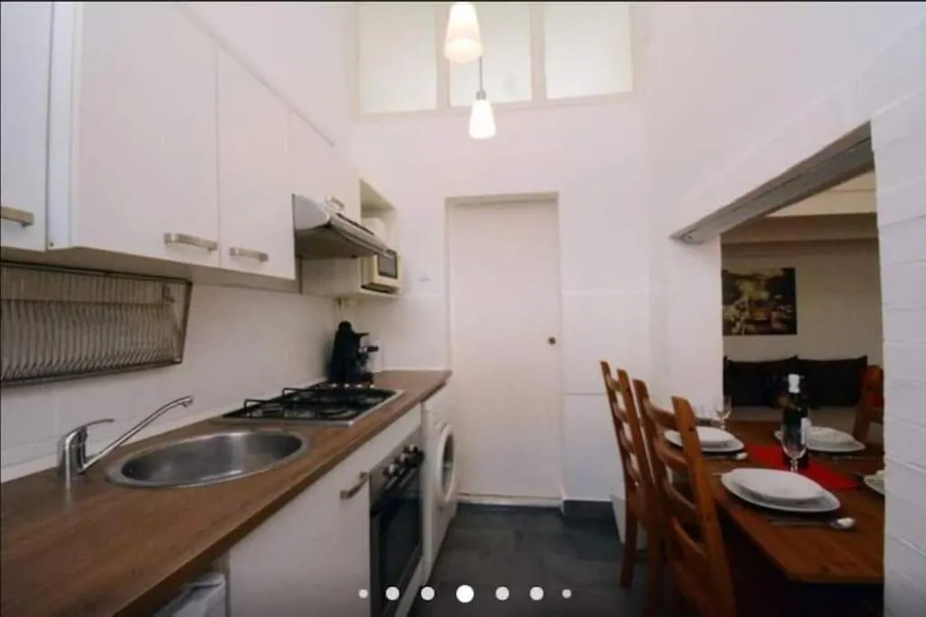 Gallery Flat In Party District Budapest Apartment